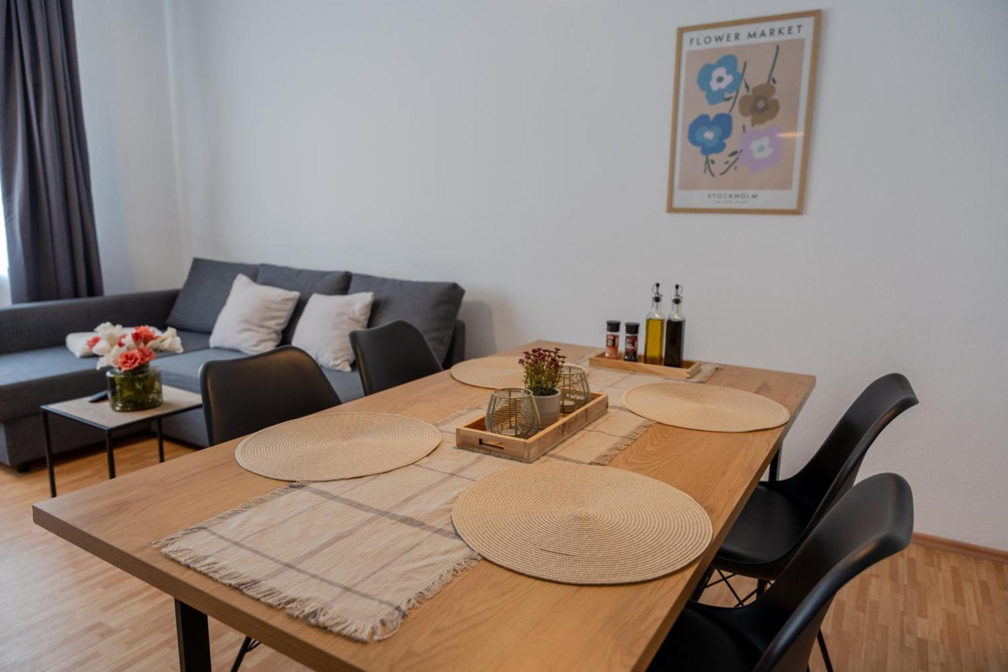 Stadtkern - Kingsize - 24H Check In - Arbeitsplatz - Nespresso - Vollausgestattet Essen Luaran gambar